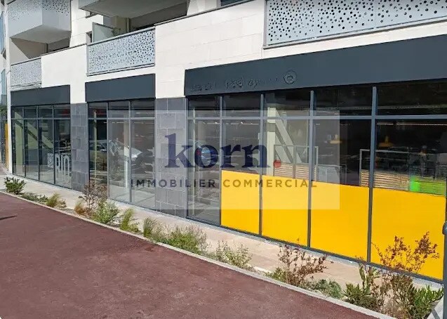 Location Commerce 285 m² - Photo 1