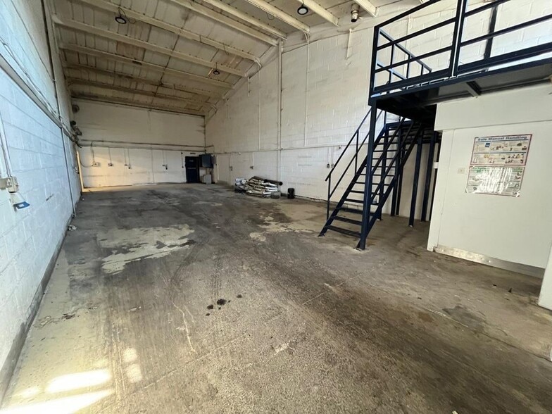 2-7 Grange Farm Rd, Colchester for sale - Building Photo - Image 2 of 12