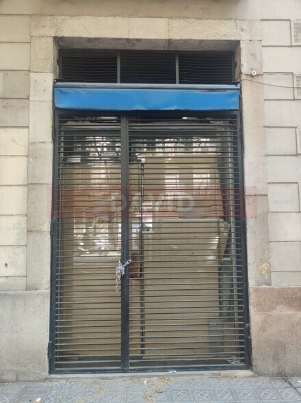 Retail in Barcelona, Barcelona to rent - Building Photo - Image 2 of 4