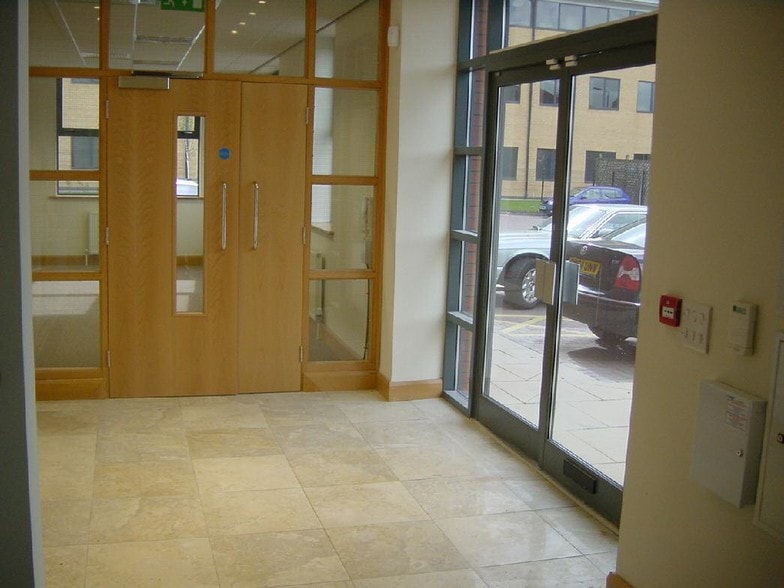 Stephensons Way, Derby to rent - Interior Photo - Image 3 of 6