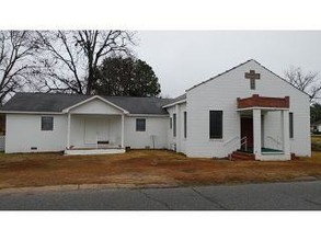 810 E Lemon St, Fitzgerald, GA for sale Primary Photo- Image 1 of 1