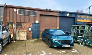 Latimer Rd, Luton to rent Building Photo- Image 1 of 2