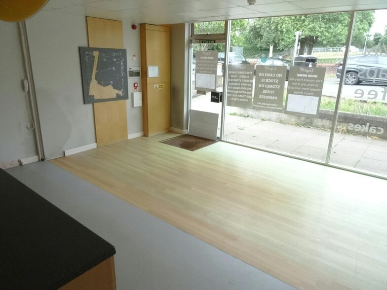 7 Seymour Rd, Plymouth for sale - Interior Photo - Image 2 of 3