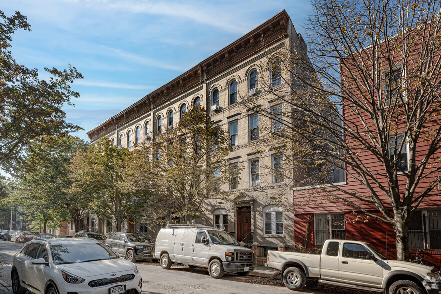 59 Newell St, Brooklyn, NY for sale - Building Photo - Image 1 of 5