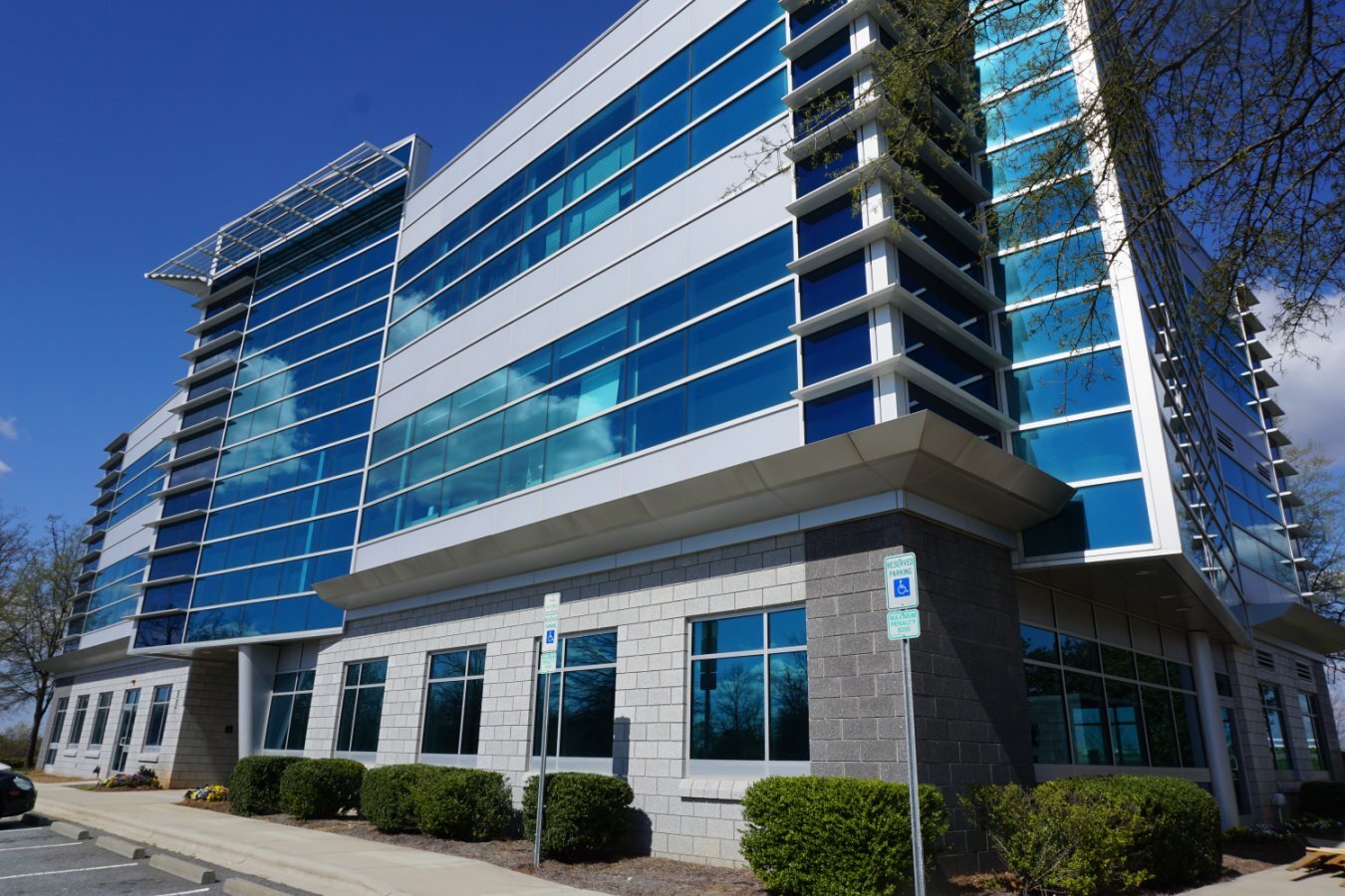 517 Alcove Rd, Mooresville, NC to rent Building Photo- Image 1 of 22