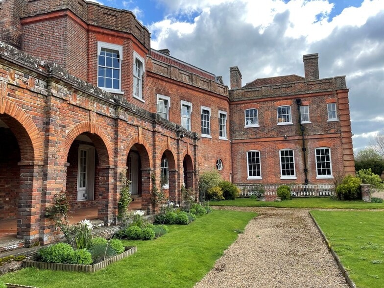 Church Street, Chesham to rent - Building Photo - Image 3 of 6