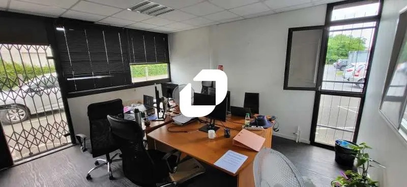 Location Bureaux 72 m² à 144 m² - Photo 1
