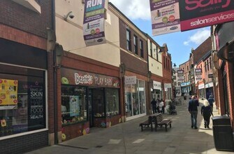 High St, Durham to rent Building Photo- Image 1 of 1