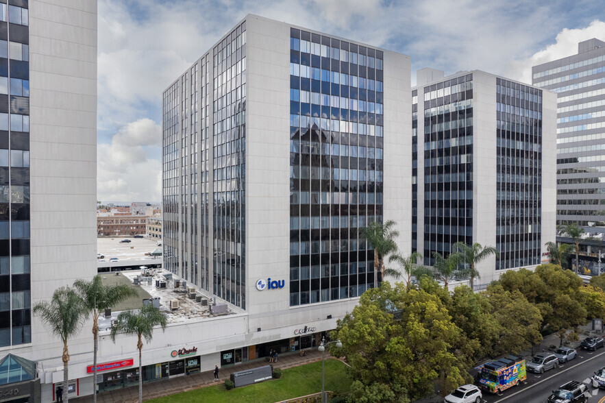 3450 Wilshire Blvd, Los Angeles, CA for rent - Building Photo - Image 1 of 5