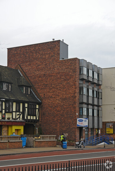 84-86 Rushey Green, London for rent - Building Photo - Image 2 of 6