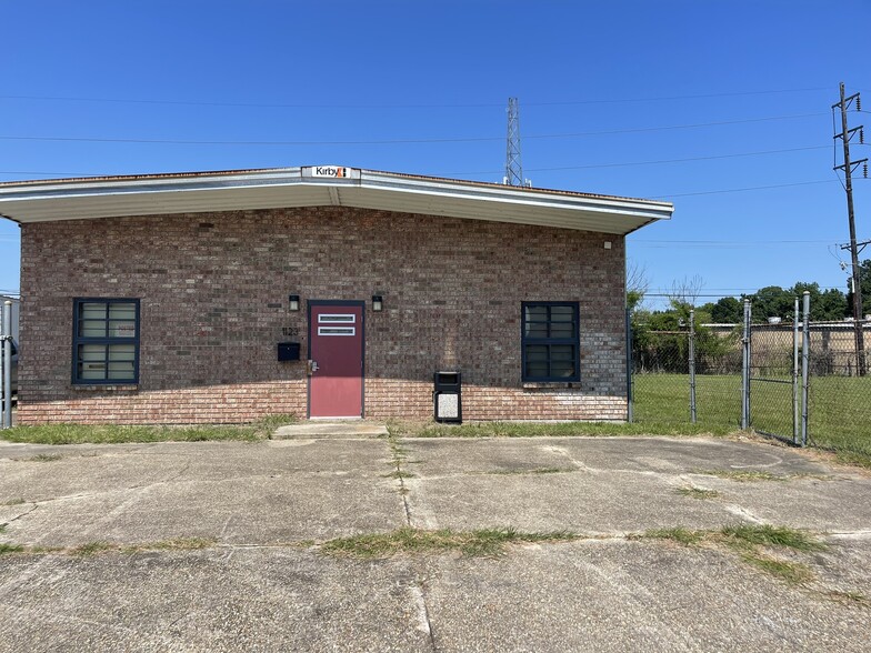 1123 N Carrollton Ave, Baton Rouge, LA for sale - Building Photo - Image 2 of 17