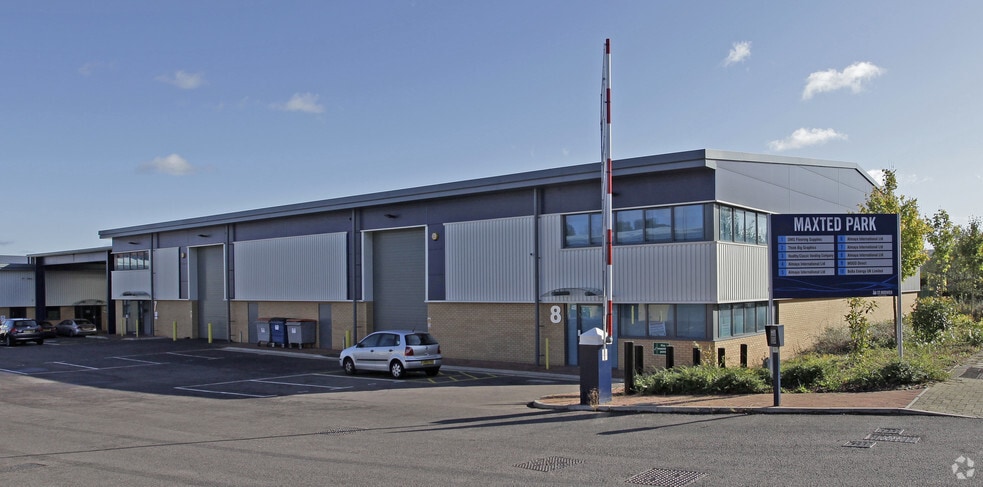 Maxted Rd, Hemel Hempstead for sale - Building Photo - Image 1 of 1