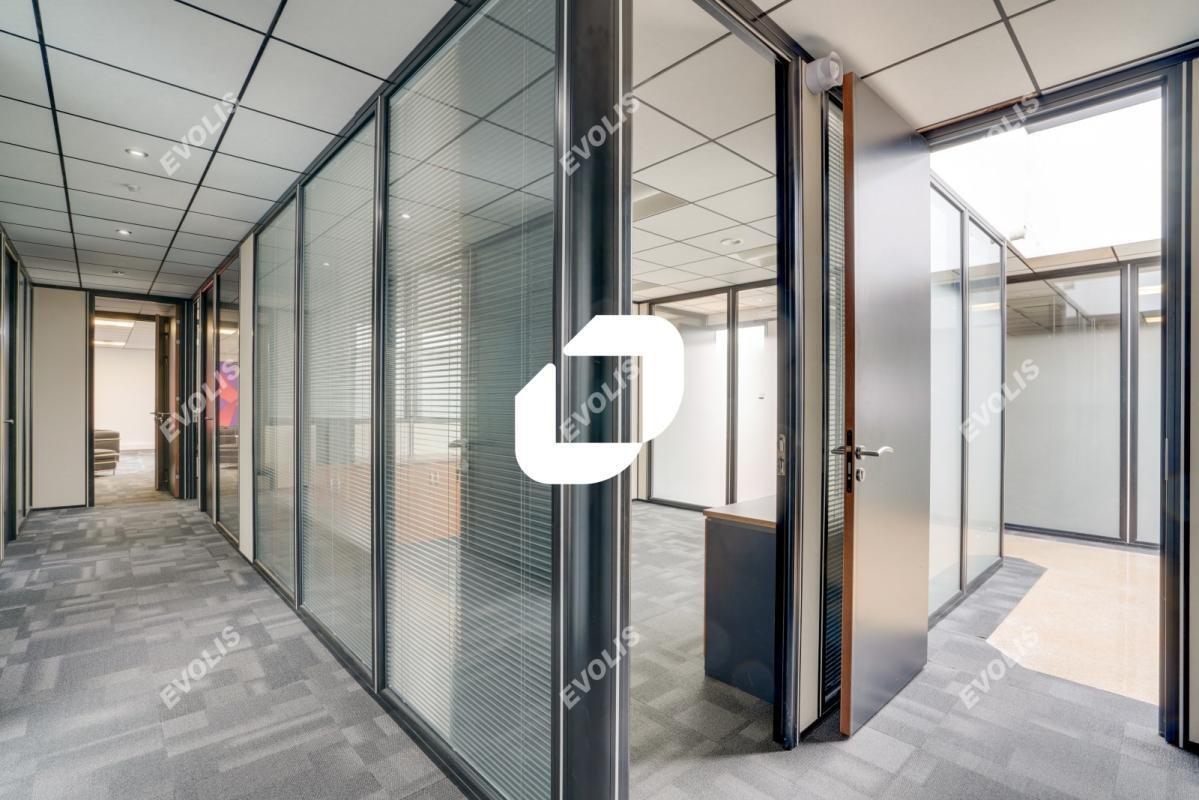 Office in Villiers-sur-Marne to rent Interior Photo- Image 1 of 9