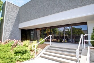 120 Interstate N Pky E SE, Atlanta, GA to rent Interior Photo- Image 1 of 10