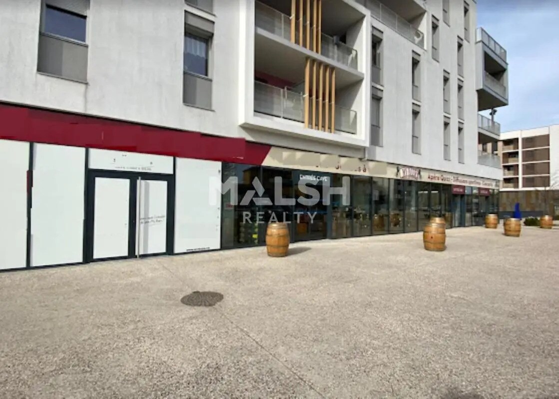 Retail in Sathonay-Camp for sale Building Photo- Image 1 of 3