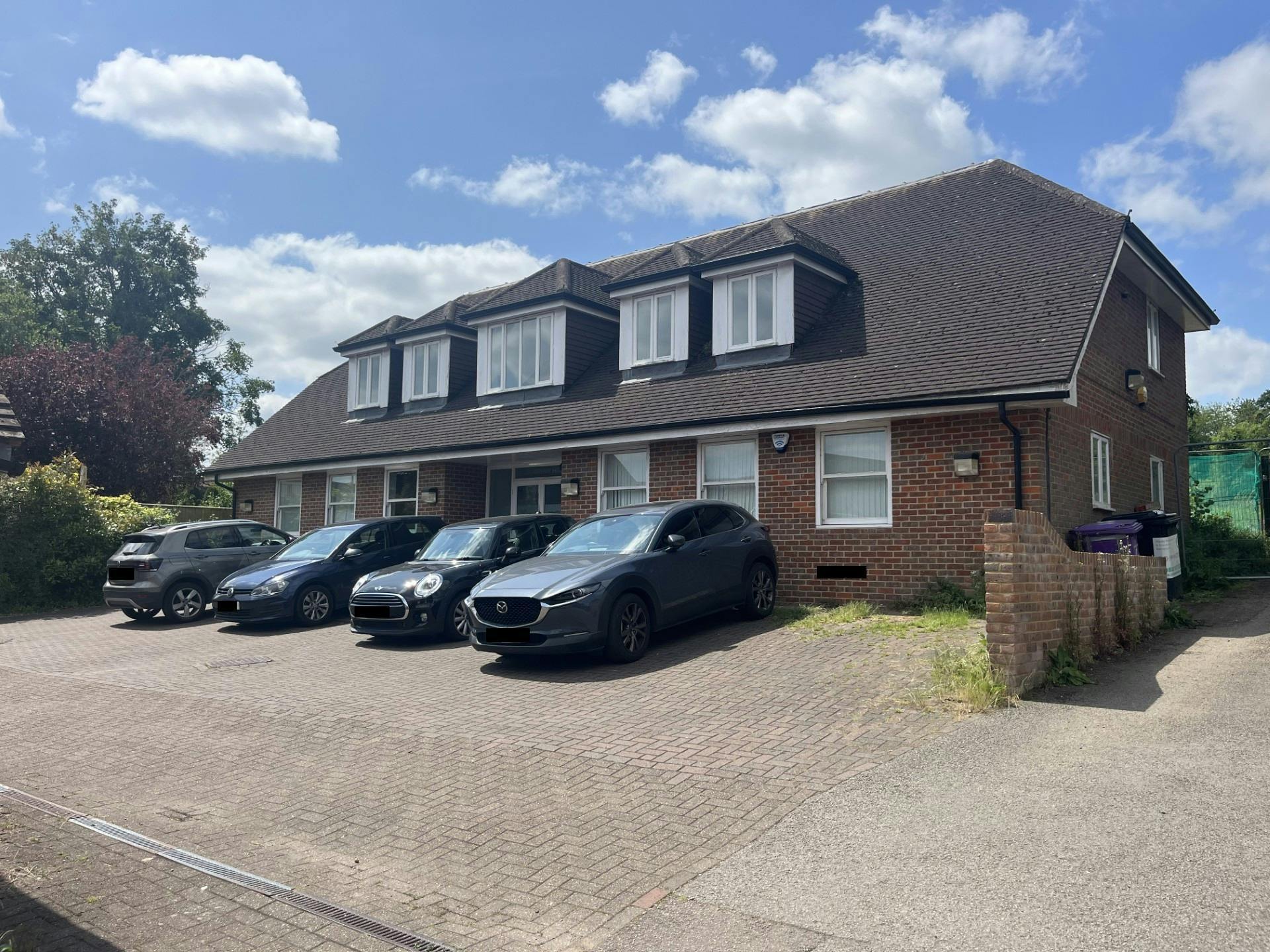 High St, Great Missenden to rent Building Photo- Image 1 of 3