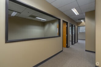 5440 SW Westgate Dr, Portland, OR to rent Interior Photo- Image 2 of 5