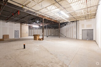 901 64th Ave NE, Calgary, AB to rent Interior Photo- Image 2 of 3