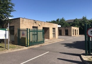 Roman Way, Godmanchester to rent Building Photo- Image 2 of 3