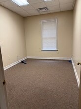 110 Habersham Dr, Fayetteville, GA to rent Interior Photo- Image 1 of 1