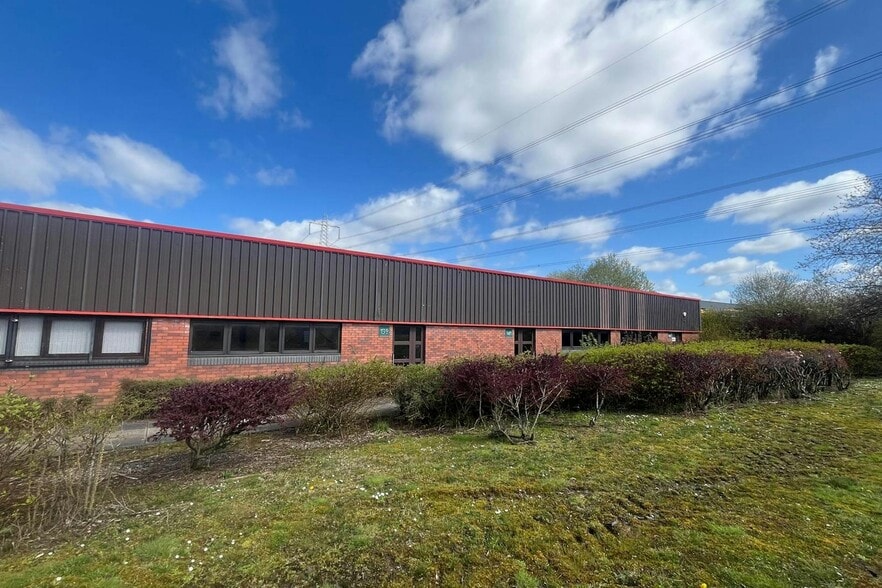 139-143 Deerdykes Vw, Cumbernauld to rent - Building Photo - Image 1 of 4