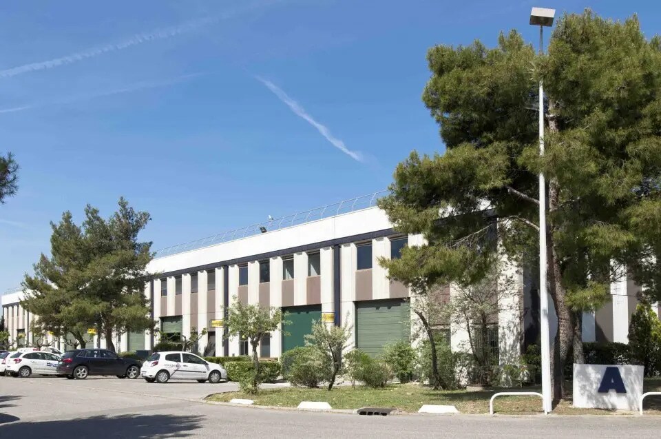 Chemin De La Bastide Blanche, Vitrolles to rent Building Photo- Image 1 of 2