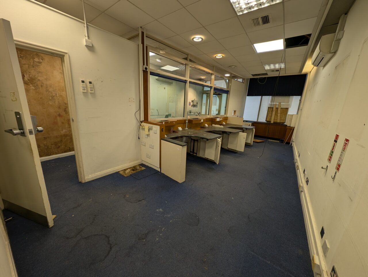 18 Broad St, Teddington to rent Interior Photo- Image 1 of 4