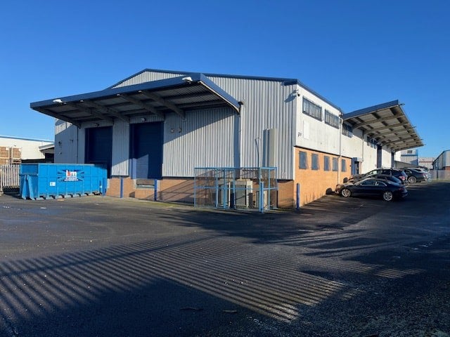 Phoenix Clos, Heywood to rent - Building Photo - Image 2 of 3