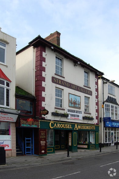 2 The Strand, Brixham to rent - Building Photo - Image 3 of 20