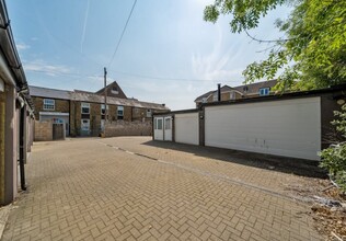 Cooks Garage, Northwood for sale Primary Photo- Image 1 of 6