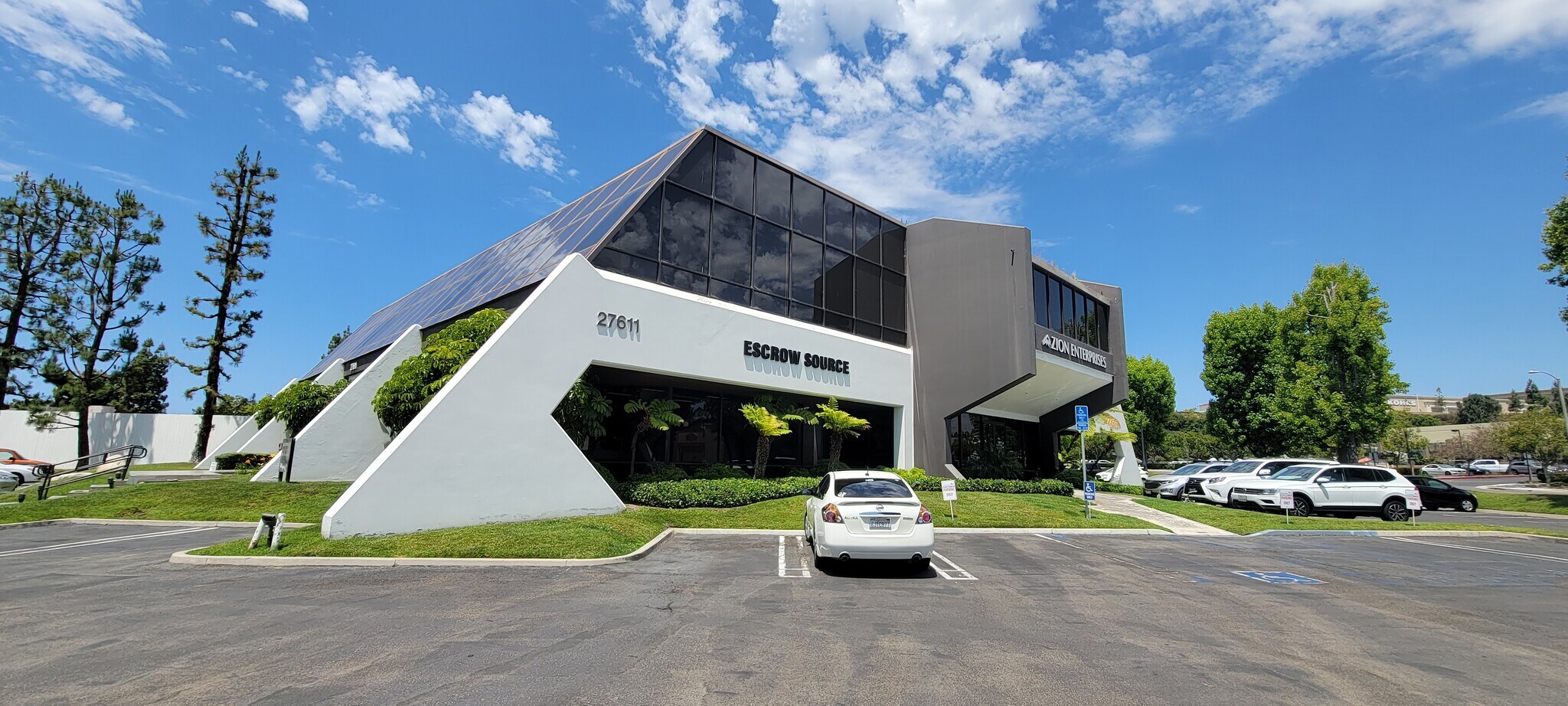 27611 La Paz Rd, Laguna Niguel, CA to rent Building Photo- Image 1 of 24