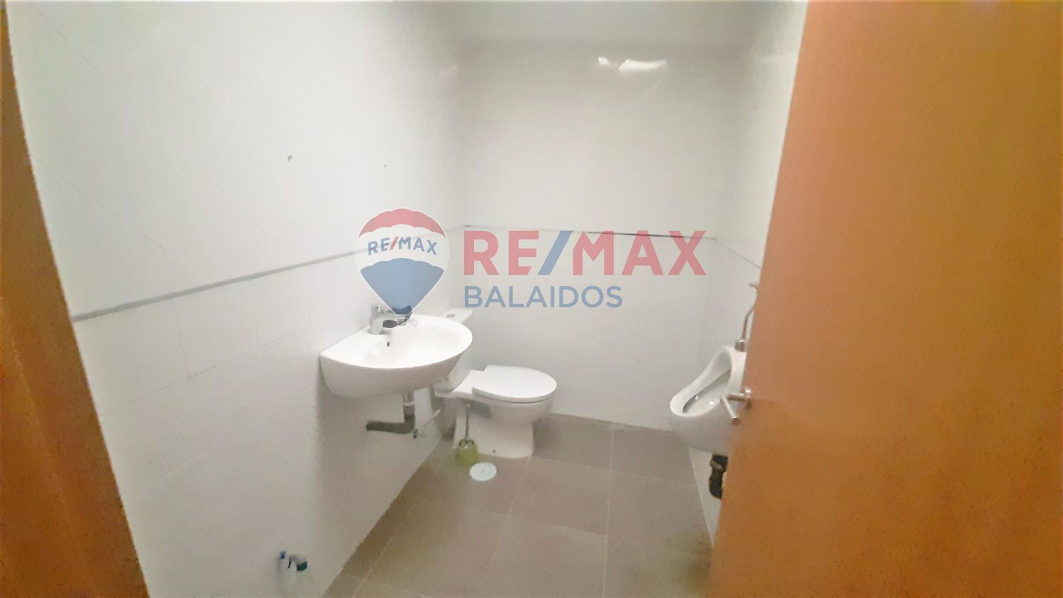 Retail in Vigo, Pontevedra to rent Interior Photo- Image 1 of 17
