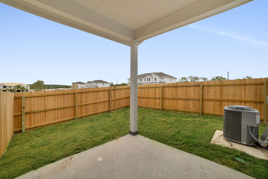 490 Abigail Aly, San Antonio, TX for sale - Building Photo - Image 3 of 24