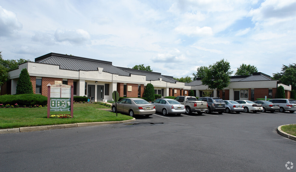 Office in Voorhees, NJ for sale - Primary Photo - Image 1 of 1