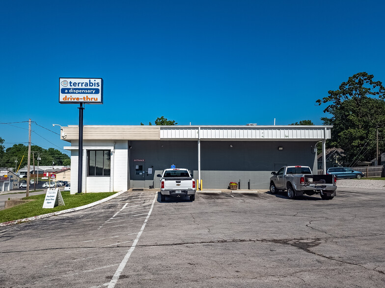 850 E Kearney St, Springfield, MO for sale - Building Photo - Image 1 of 1