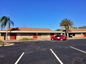 8010-8056 Old County Road 54, New Port Richey, FL for rent Building Photo- Image 2 of 4