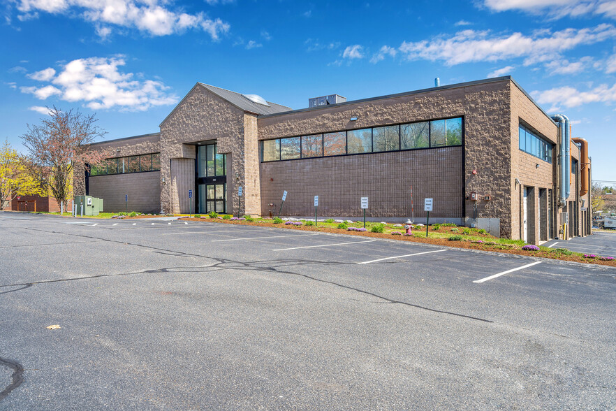 200 Turnpike Rd, Chelmsford, MA for rent - Building Photo - Image 1 of 14