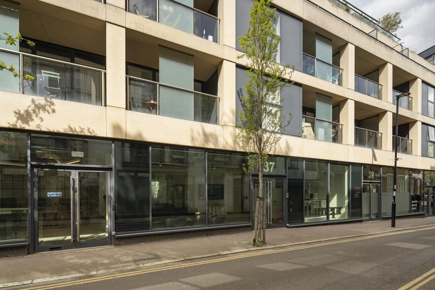 33-43 Pear Tree St, London for sale - Building Photo - Image 3 of 3