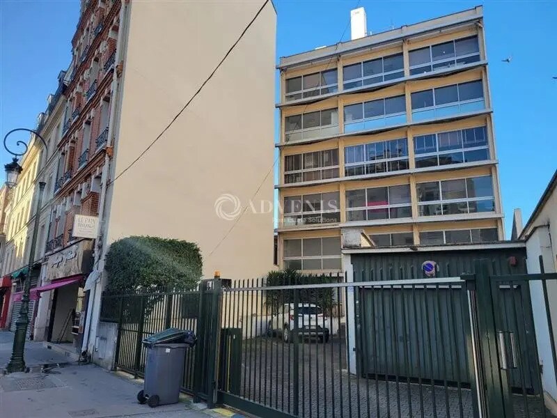 Office in Puteaux to rent Building Photo- Image 1 of 6