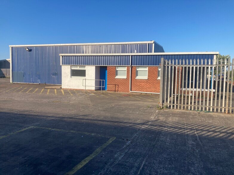 9 Ailsa Rd, Irvine to rent - Building Photo - Image 3 of 9