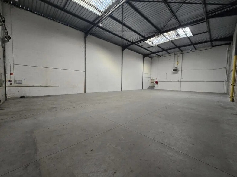 Office in Saint-Ouen-sur-Seine to rent - Interior Photo - Image 3 of 17