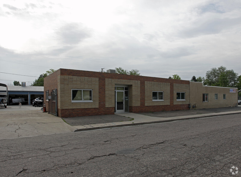 1420 Ulster St, Denver, CO for rent - Primary Photo - Image 1 of 3