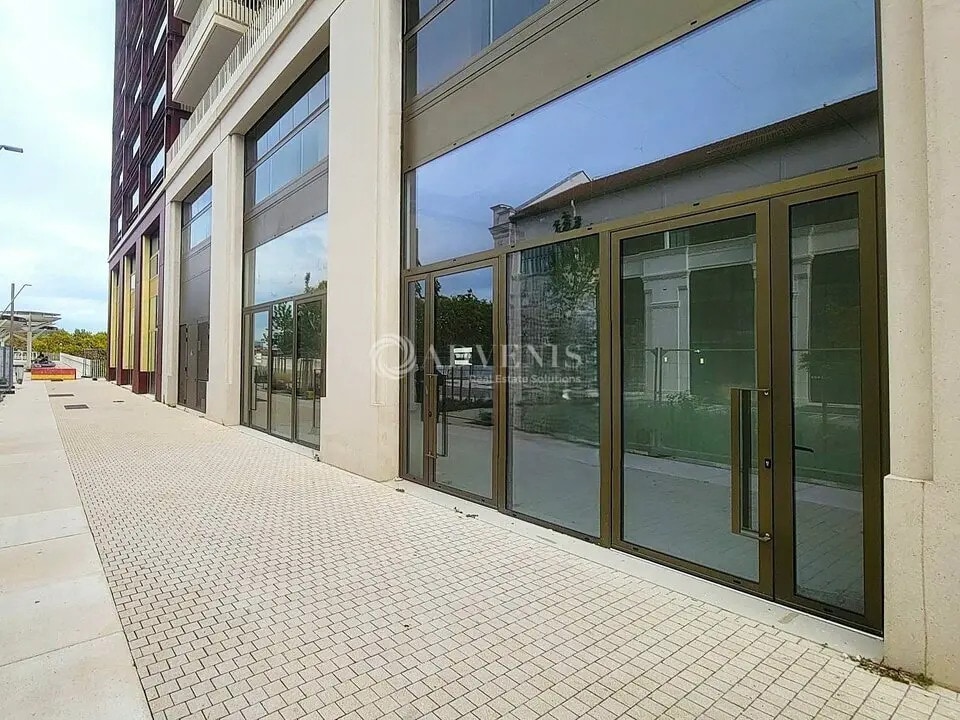 Location Commerce 107 m² - Photo 1