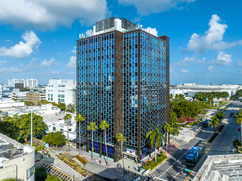 401-407 Lincoln Rd, Miami Beach, FL for rent - Building Photo - Image 3 of 13