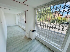 4 Bridge St, Hungerford to rent Interior Photo- Image 2 of 2