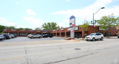 418-438 Lake St, Antioch, IL for sale Building Photo- Image 1 of 1