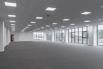 Catalina Appr, Warrington to rent Interior Photo- Image 2 of 7