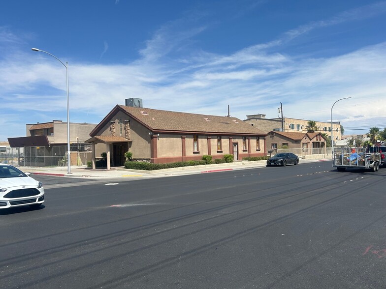 901 Stewart Ave, Las Vegas, NV for sale - Building Photo - Image 2 of 16