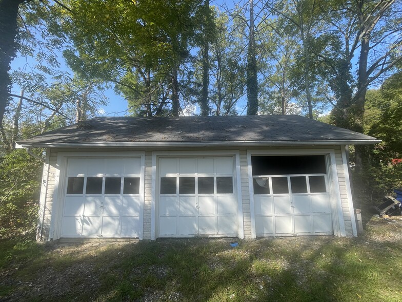 67 Old Albany Post Rd, Rhinebeck, NY for rent - Building Photo - Image 2 of 3