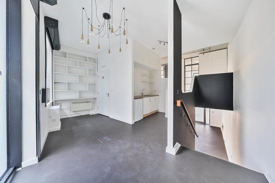 7-14 Branch Pl, London for sale - Interior Photo - Image 1 of 1